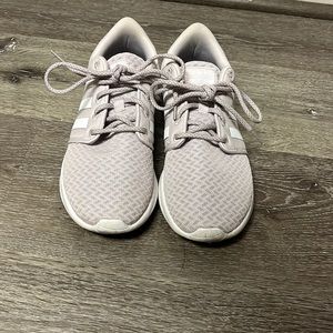 Adidas Women’s Cloudfoam Qt Racer Sneaker